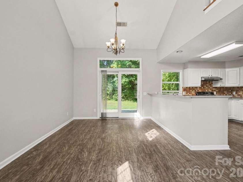 9532 Nettle Drive, Charlotte, NC 28216.  MLS# CAR4404101, YatesRealty ID 36918. 