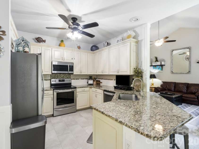 7254 Pine Ridge Drive, Denver, NC 28037.  MLS# CAR4404201, YatesRealty ID 36919. 