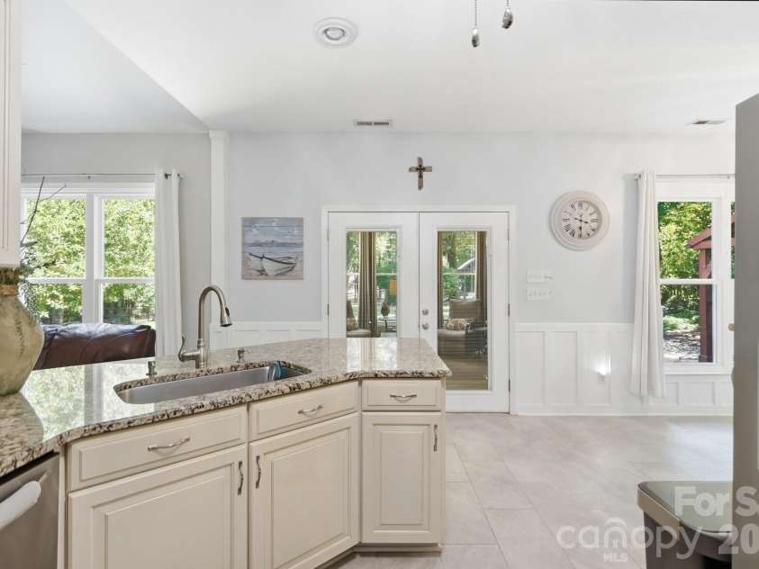 7254 Pine Ridge Drive, Denver, NC 28037.  MLS# CAR4404201, YatesRealty ID 36919. 