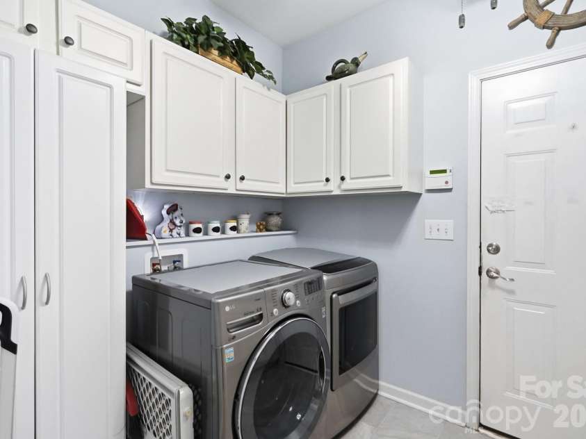 7254 Pine Ridge Drive, Denver, NC 28037.  MLS# CAR4404201, YatesRealty ID 36919. 