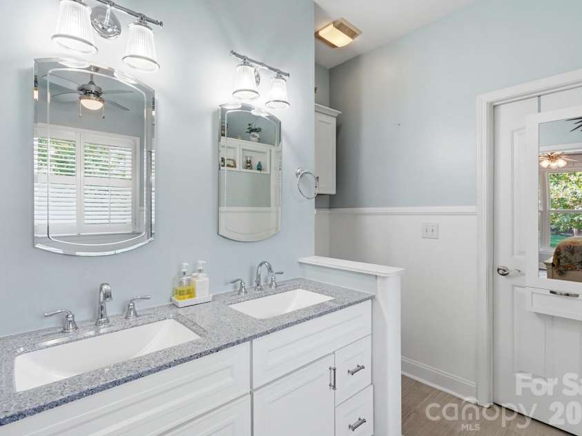 7254 Pine Ridge Drive, Denver, NC 28037.  MLS# CAR4404201, YatesRealty ID 36919. 