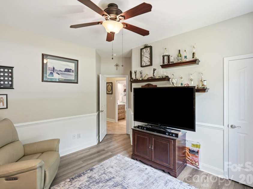 7254 Pine Ridge Drive, Denver, NC 28037.  MLS# CAR4404201, YatesRealty ID 36919. 