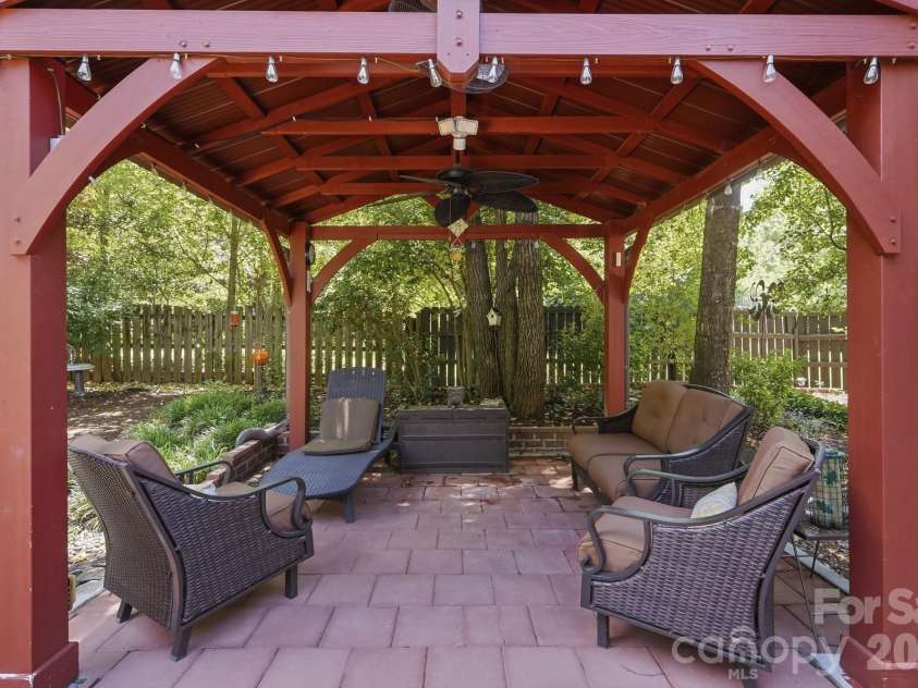 7254 Pine Ridge Drive, Denver, NC 28037.  MLS# CAR4404201, YatesRealty ID 36919. 
