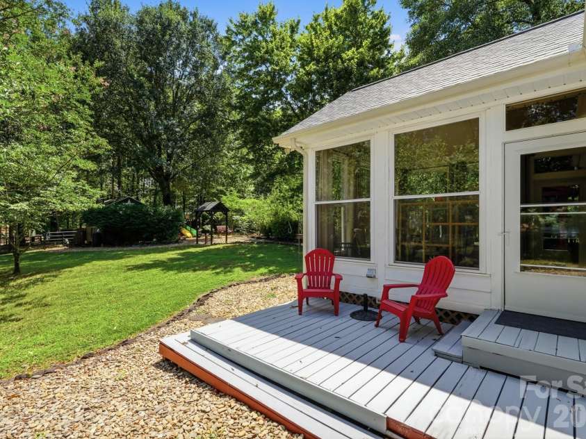 7254 Pine Ridge Drive, Denver, NC 28037.  MLS# CAR4404201, YatesRealty ID 36919. 