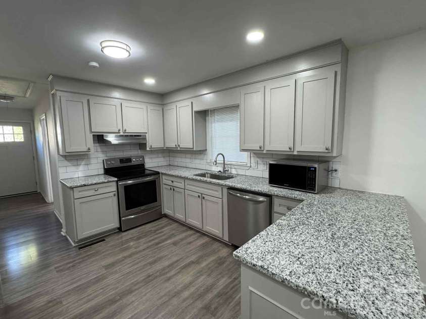 149 Vance Street, Dobson, NC 27017.  MLS# CAR4350768, YatesRealty ID 3692. 