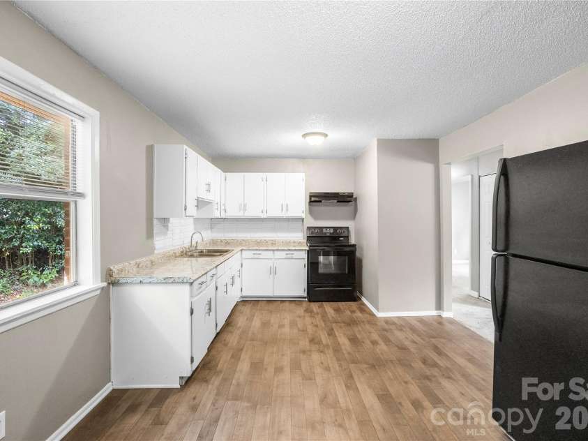9408 Spruce Pine Place, Charlotte, NC 28210.  MLS# CAR4403457, YatesRealty ID 36921. 