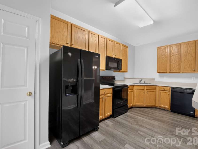 8531 Carolina Lily Lane, Charlotte, NC 28262.  MLS# CAR4404487, YatesRealty ID 36923. 