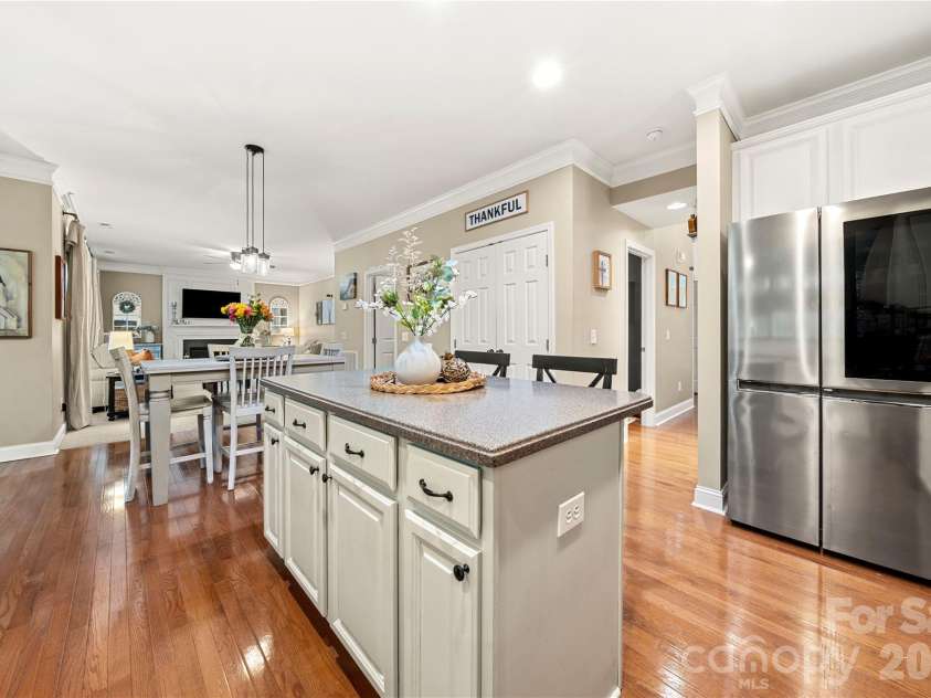 557 Fair Oaks Drive, Fort Mill, SC 29708.  MLS# CAR4403239, YatesRealty ID 36924. 