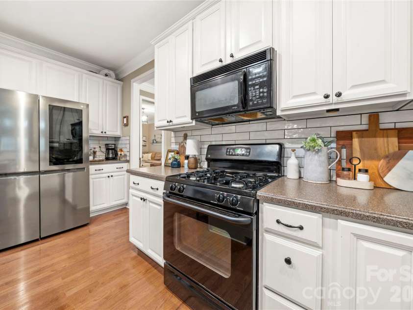 557 Fair Oaks Drive, Fort Mill, SC 29708.  MLS# CAR4403239, YatesRealty ID 36924. 