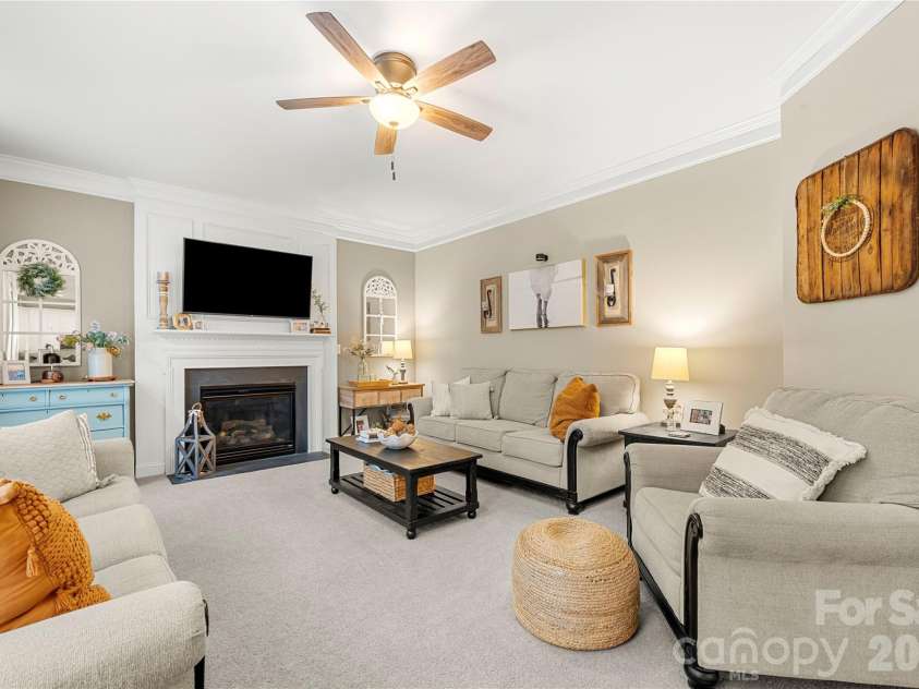 557 Fair Oaks Drive, Fort Mill, SC 29708.  MLS# CAR4403239, YatesRealty ID 36924. 