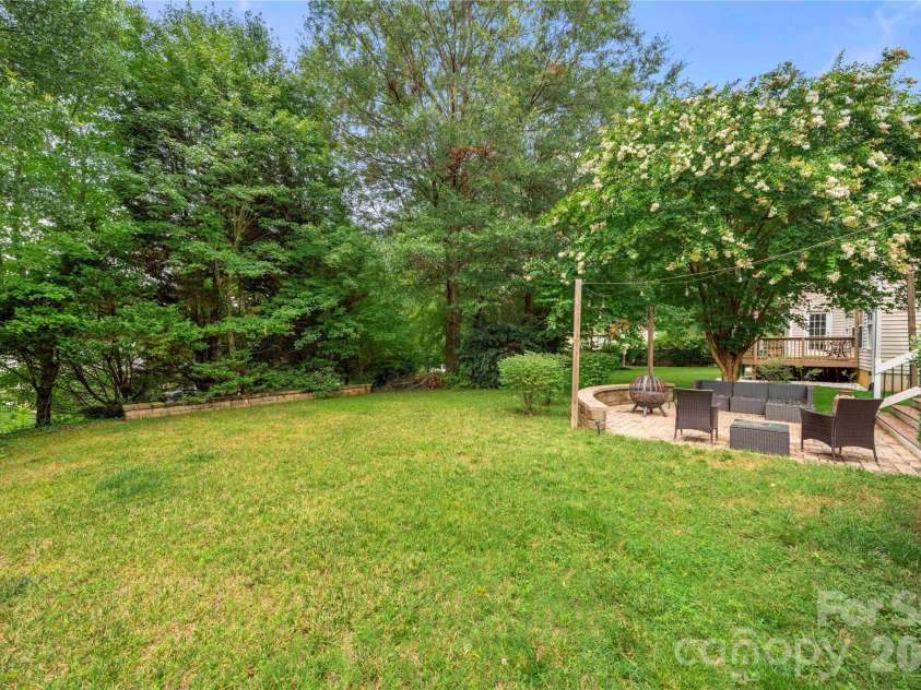 557 Fair Oaks Drive, Fort Mill, SC 29708.  MLS# CAR4403239, YatesRealty ID 36924. 