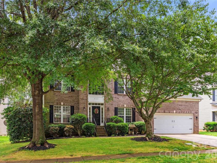 557 Fair Oaks Drive, Fort Mill, SC 29708.  MLS# CAR4403239, YatesRealty ID 36924. 