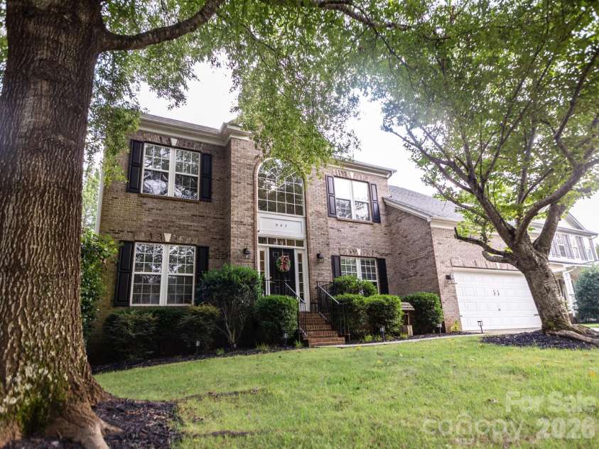 557 Fair Oaks Drive, Fort Mill, SC 29708.  MLS# CAR4403239, YatesRealty ID 36924. 