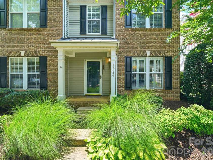 12524 Eudora Lane, Charlotte, NC 28277.  MLS# CAR4397502, YatesRealty ID 36927. 