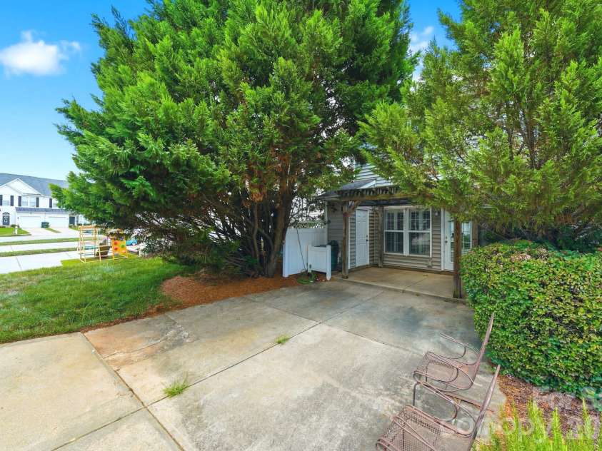 12524 Eudora Lane, Charlotte, NC 28277.  MLS# CAR4397502, YatesRealty ID 36927. 