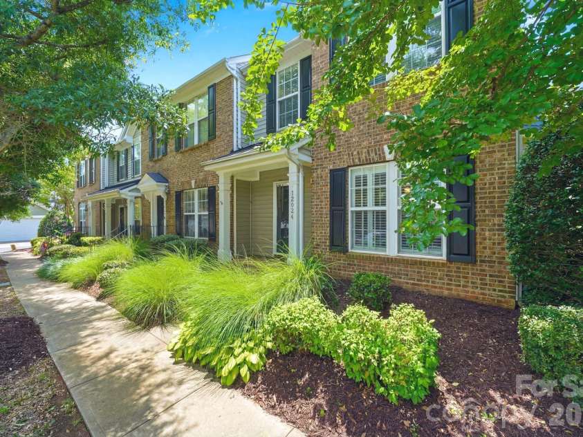 12524 Eudora Lane, Charlotte, NC 28277.  MLS# CAR4397502, YatesRealty ID 36927. 