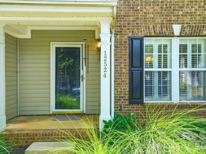 12524 Eudora Lane, Charlotte, NC 28277.  MLS# CAR4397502, YatesRealty ID 36927. 