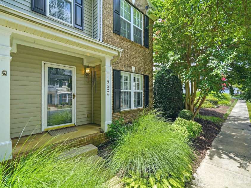 12524 Eudora Lane, Charlotte, NC 28277.  MLS# CAR4397502, YatesRealty ID 36927. 