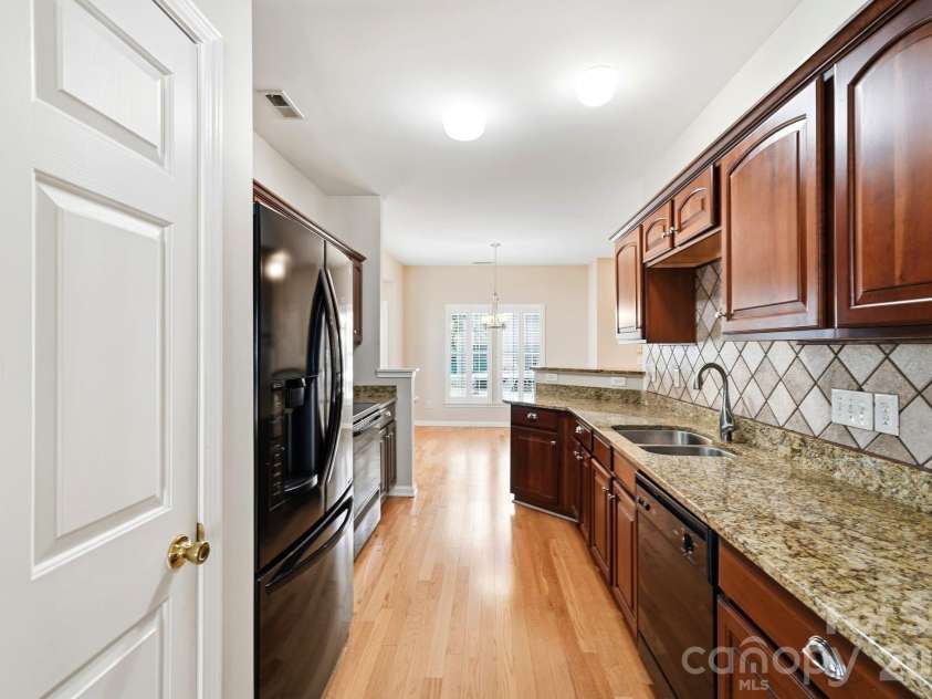 12524 Eudora Lane, Charlotte, NC 28277.  MLS# CAR4397502, YatesRealty ID 36927. 
