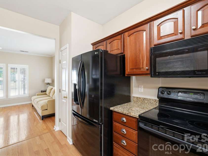 12524 Eudora Lane, Charlotte, NC 28277.  MLS# CAR4397502, YatesRealty ID 36927. 