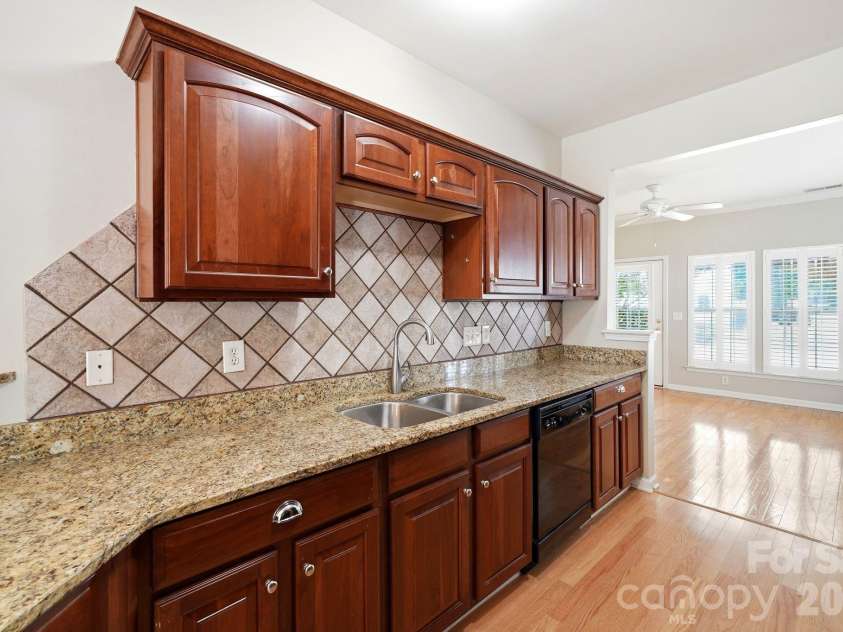 12524 Eudora Lane, Charlotte, NC 28277.  MLS# CAR4397502, YatesRealty ID 36927. 