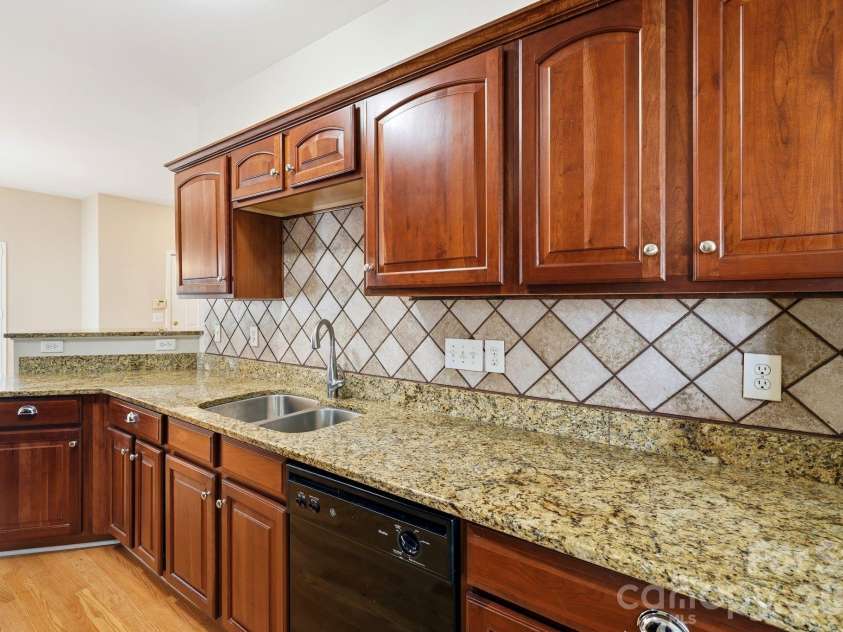 12524 Eudora Lane, Charlotte, NC 28277.  MLS# CAR4397502, YatesRealty ID 36927. 