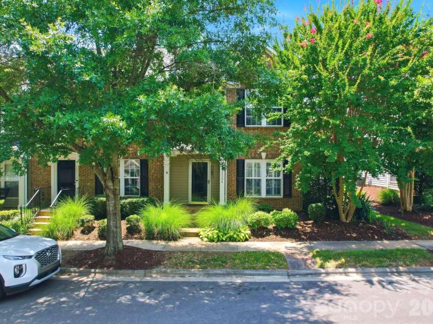 12524 Eudora Lane, Charlotte, NC 28277.  MLS# CAR4397502, YatesRealty ID 36927. 