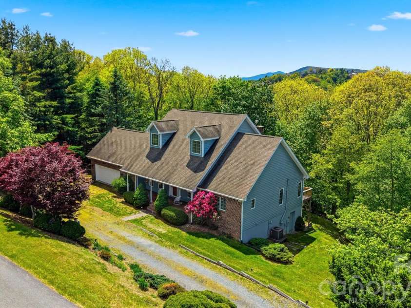 277 Rembrandt Drive, Boone, NC 28607.  MLS# CAR4404403, YatesRealty ID 36928. 