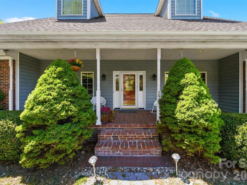 277 Rembrandt Drive, Boone, NC 28607.  MLS# CAR4404403, YatesRealty ID 36928. 