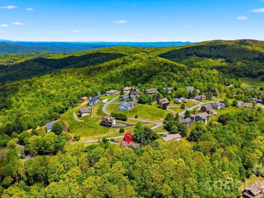 277 Rembrandt Drive, Boone, NC 28607.  MLS# CAR4404403, YatesRealty ID 36928. 