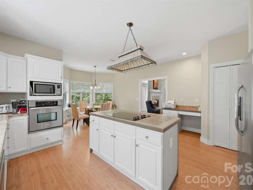 277 Rembrandt Drive, Boone, NC 28607.  MLS# CAR4404403, YatesRealty ID 36928. Kitchen