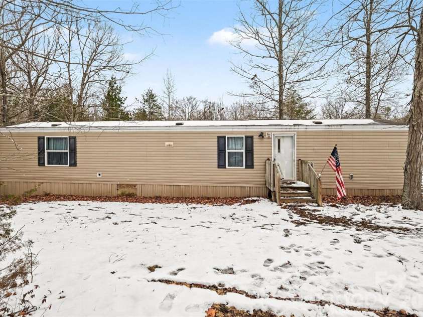 1846 Apple Blossom Road, York, SC 29745.  MLS# CAR4343356, YatesRealty ID 3693. 