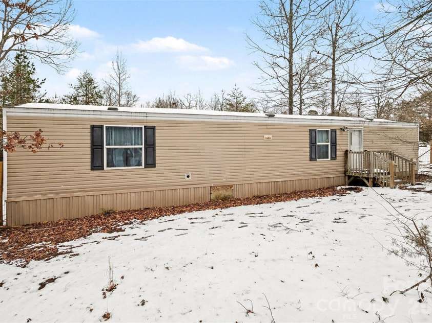 1846 Apple Blossom Road, York, SC 29745.  MLS# CAR4343356, YatesRealty ID 3693. 