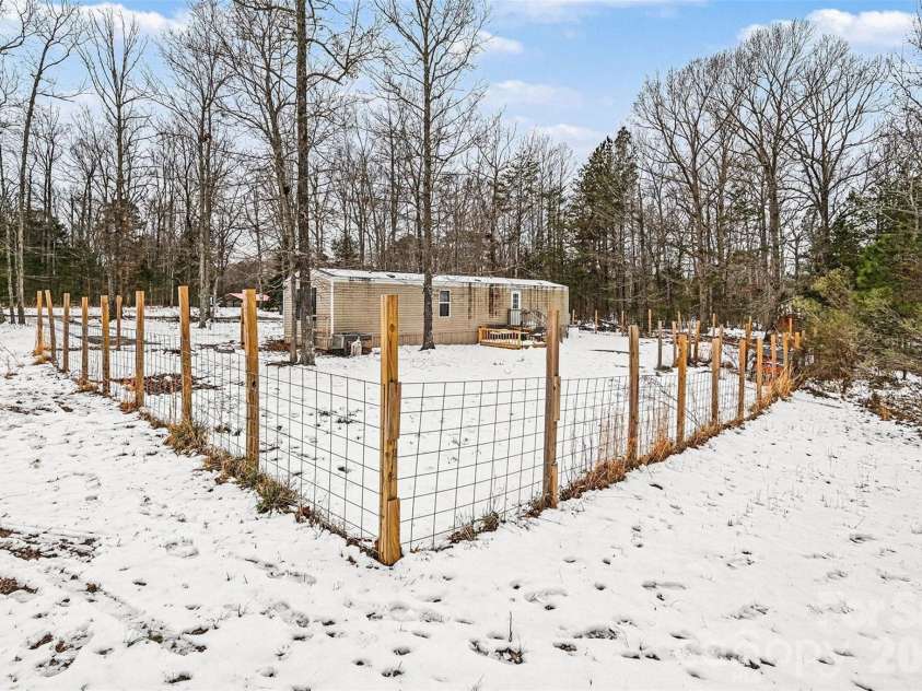 1846 Apple Blossom Road, York, SC 29745.  MLS# CAR4343356, YatesRealty ID 3693. 