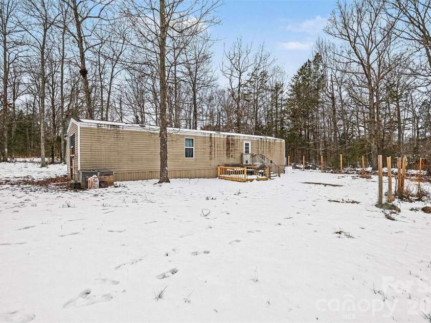 1846 Apple Blossom Road, York, SC 29745.  MLS# CAR4343356, YatesRealty ID 3693. 