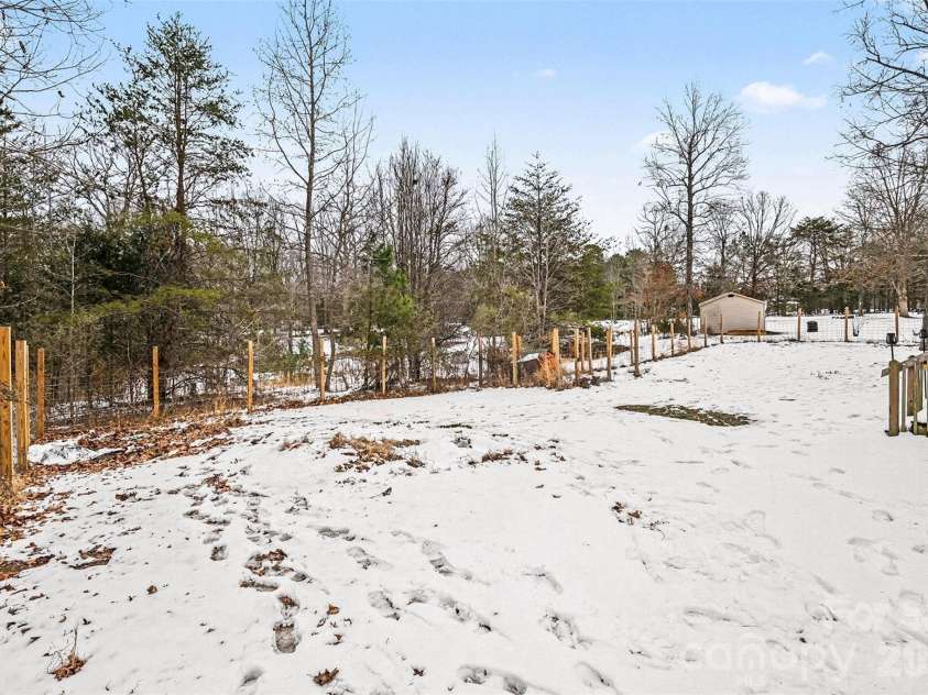 1846 Apple Blossom Road, York, SC 29745.  MLS# CAR4343356, YatesRealty ID 3693. 