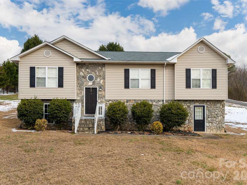 240 Taylor Circle, Granite Falls, NC 28630.  MLS# CAR4342387, YatesRealty ID 3693. 