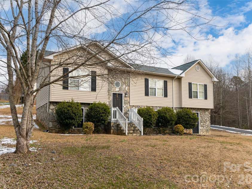 240 Taylor Circle, Granite Falls, NC 28630.  MLS# CAR4342387, YatesRealty ID 3693. 