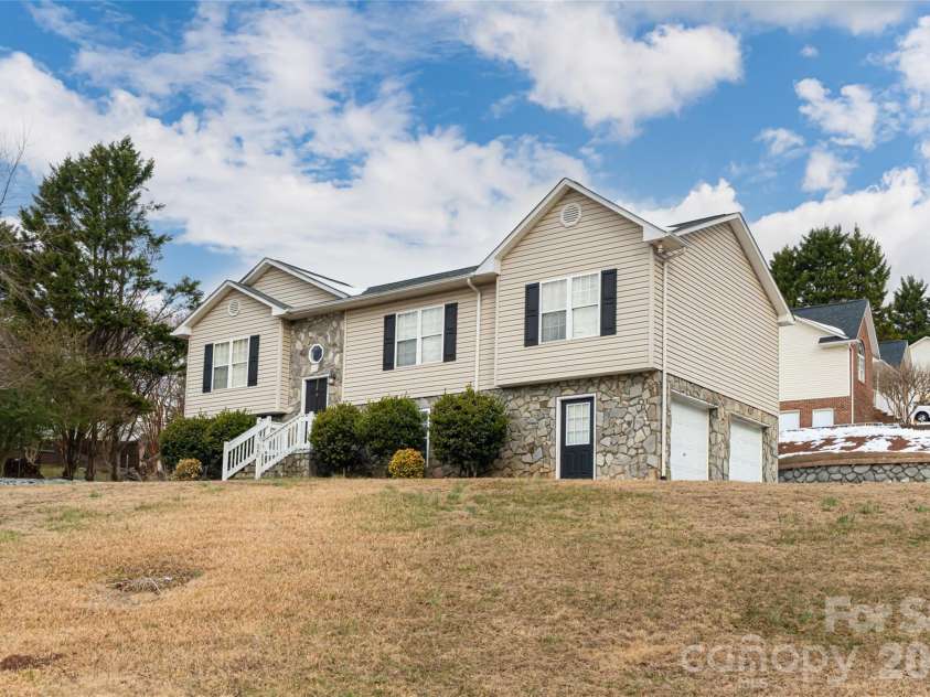 240 Taylor Circle, Granite Falls, NC 28630.  MLS# CAR4342387, YatesRealty ID 3693. 