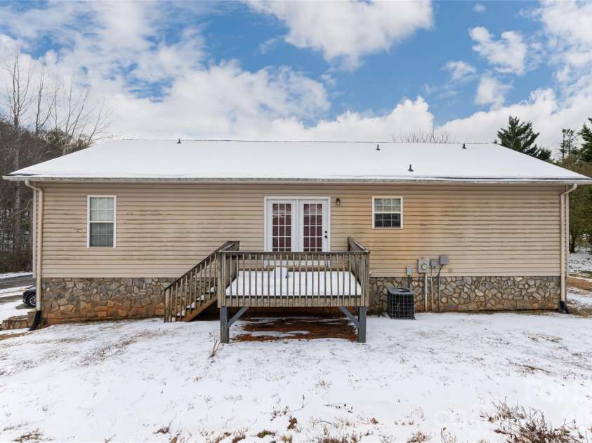 240 Taylor Circle, Granite Falls, NC 28630.  MLS# CAR4342387, YatesRealty ID 3693. 