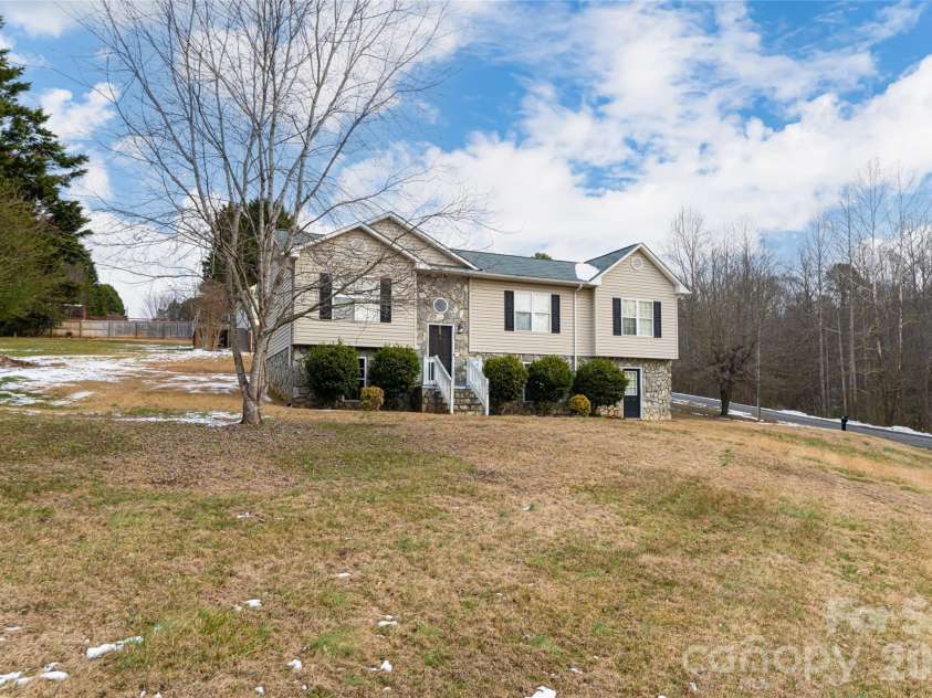 240 Taylor Circle, Granite Falls, NC 28630.  MLS# CAR4342387, YatesRealty ID 3693. 
