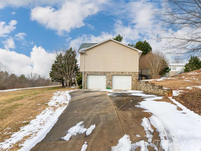 240 Taylor Circle, Granite Falls, NC 28630.  MLS# CAR4342387, YatesRealty ID 3693. 