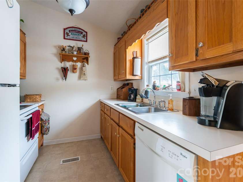 240 Taylor Circle, Granite Falls, NC 28630.  MLS# CAR4342387, YatesRealty ID 3693. Kitchen