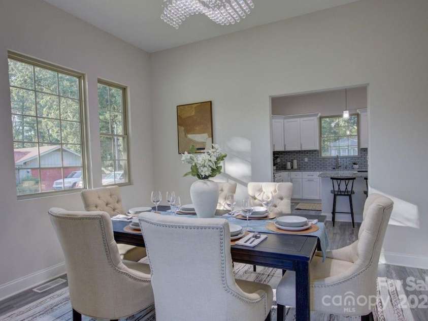 5125 Isaac Drive, Charlotte, NC 28216.  MLS# CAR4281649, YatesRealty ID 3693. 