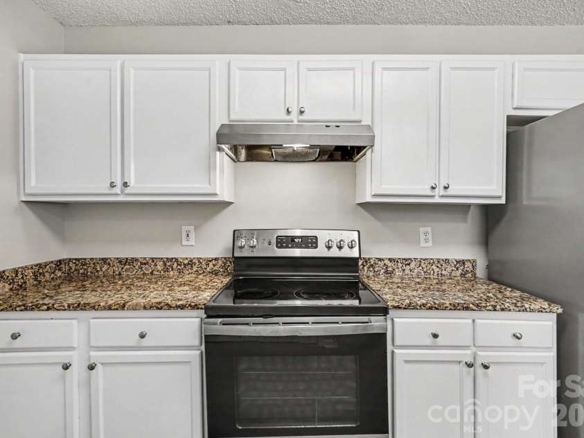 10346 Cannarti Drive, Charlotte, NC 28273.  MLS# CAR4403676, YatesRealty ID 36930. 