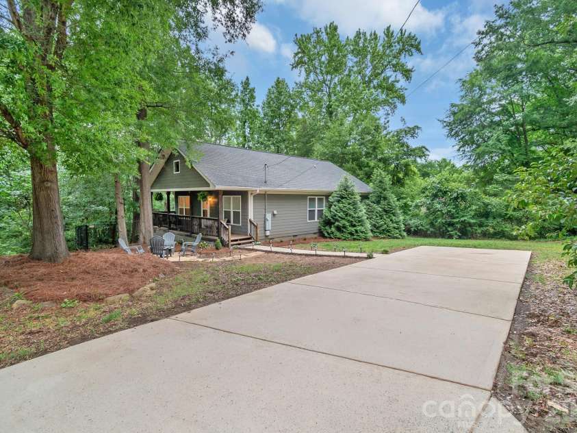 620 Welsh Avenue, Monroe, NC 28112.  MLS# CAR4388683, YatesRealty ID 36931. 