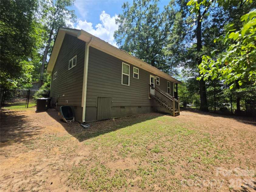 620 Welsh Avenue, Monroe, NC 28112.  MLS# CAR4388683, YatesRealty ID 36931. 