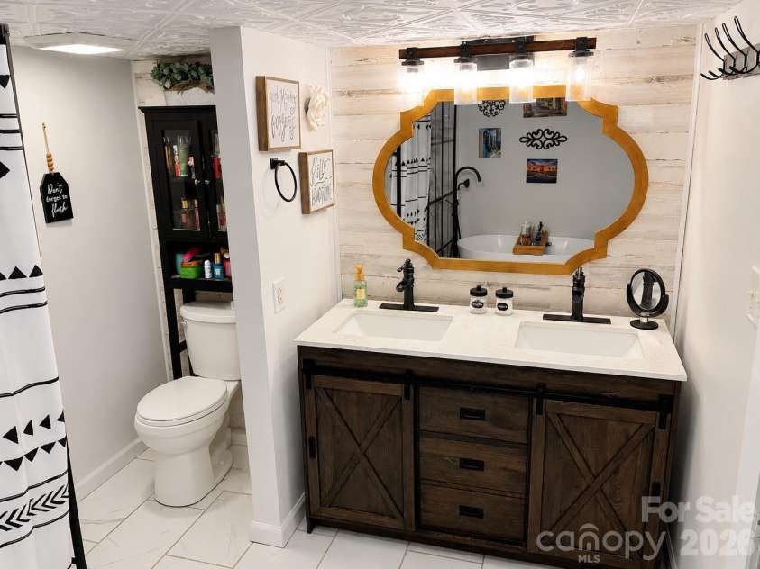 370 Buck Drive, Salisbury, NC 28146.  MLS# CAR4395809, YatesRealty ID 36932. 