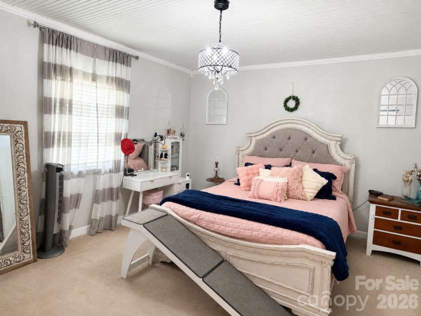 370 Buck Drive, Salisbury, NC 28146.  MLS# CAR4395809, YatesRealty ID 36932. Large Primary Bedroom