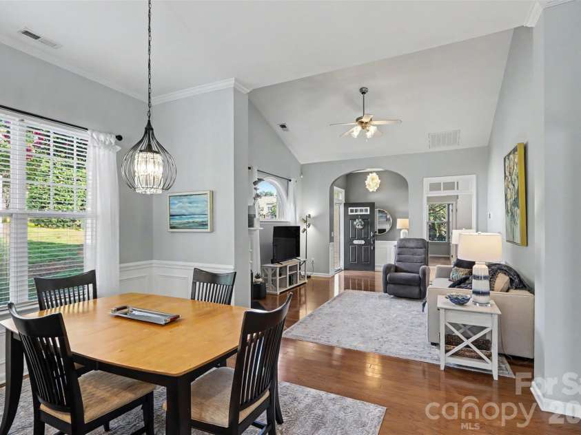 200 Park View Drive, Belmont, NC 28012.  MLS# CAR4397923, YatesRealty ID 36933. 